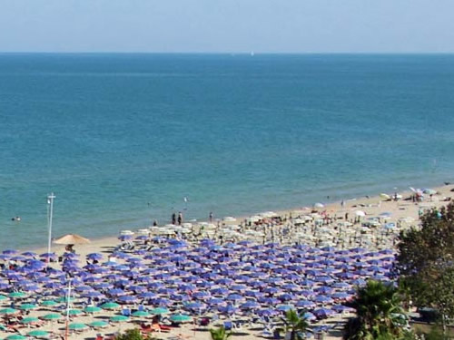 Pescara Turismo mare spiagge monumenti